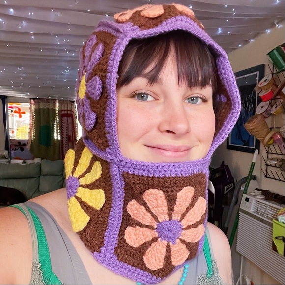 Daisy Balaclava 🌼 - Picture 2 of 4